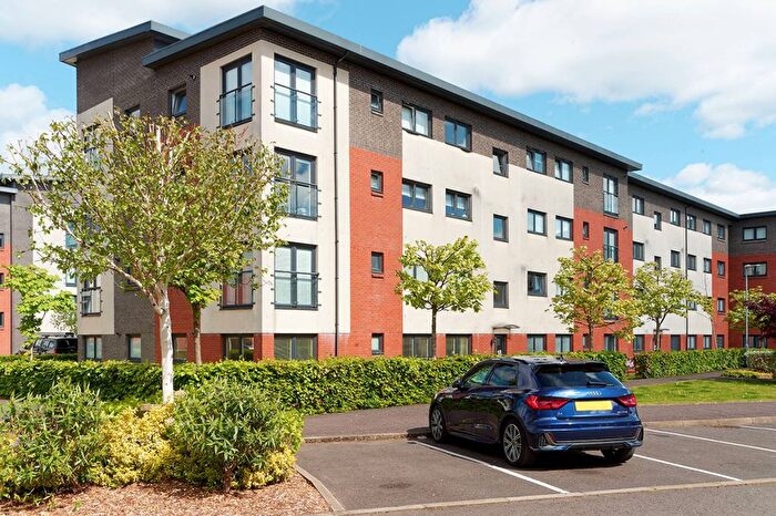 2 Bedroom Flat For Sale In Fingal Road, Ferry Village, Renfrew, PA4