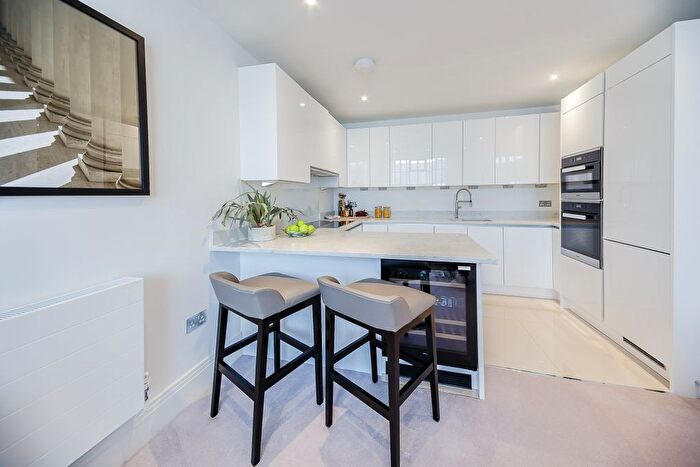 2 Bedroom Flat To Rent In Rainville Road, London, W6