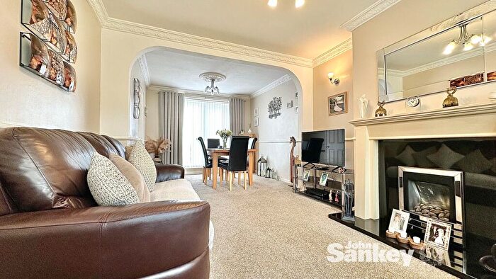 3 Bedroom Semi-Detached House For Sale In Marlborough Road, Mansfield, NG19