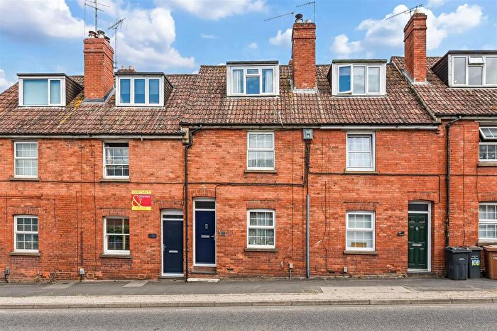 3 Bedroom House For Sale In New Street, Andover, SP10