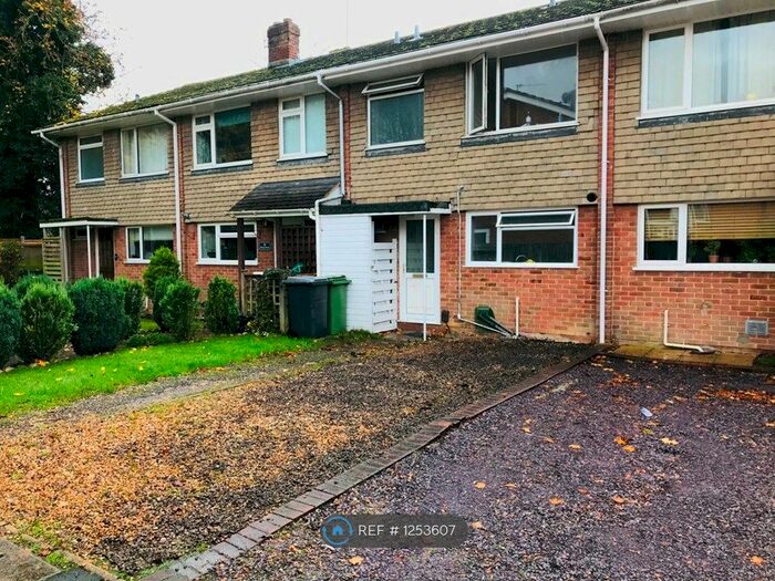 3 Bedroom Terraced House To Rent In Eling Close, Winchester SO22