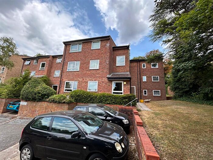1 Bedroom Flat For Sale In Montana Close, South Croydon, CR2