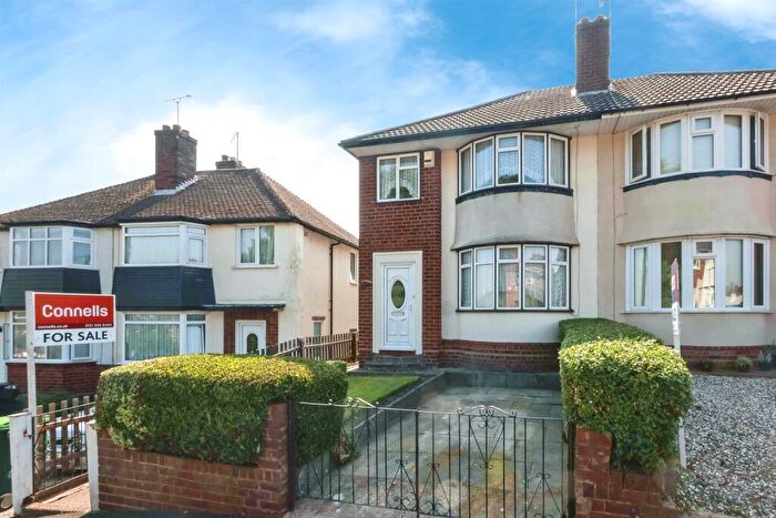 3 Bedroom Semi Detached House For Sale In Trejon Road, Cradley Heath, B64