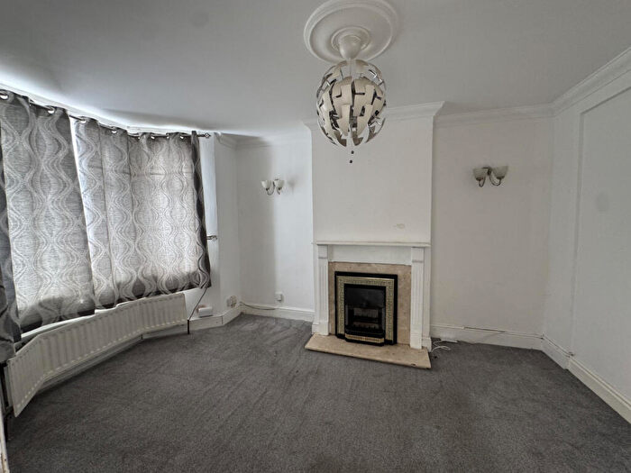 3 Bedroom Terraced House To Rent In Trinity Road, Gillingham, Kent, ME7