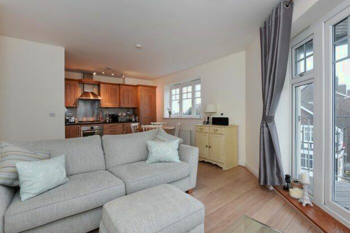 2 Bedroom Flat To Rent In 261 Wickham Road, Croydon CR0