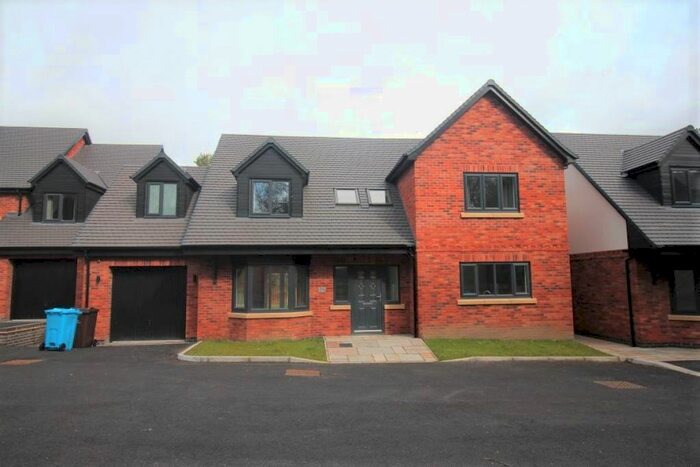 4 Bedroom Detached House To Rent In Bedroom Detached House, Manor Road, Littleover, DE23