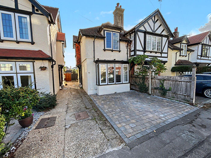 3 Bedroom Semi-Detached House For Sale In Christchurch, BH23