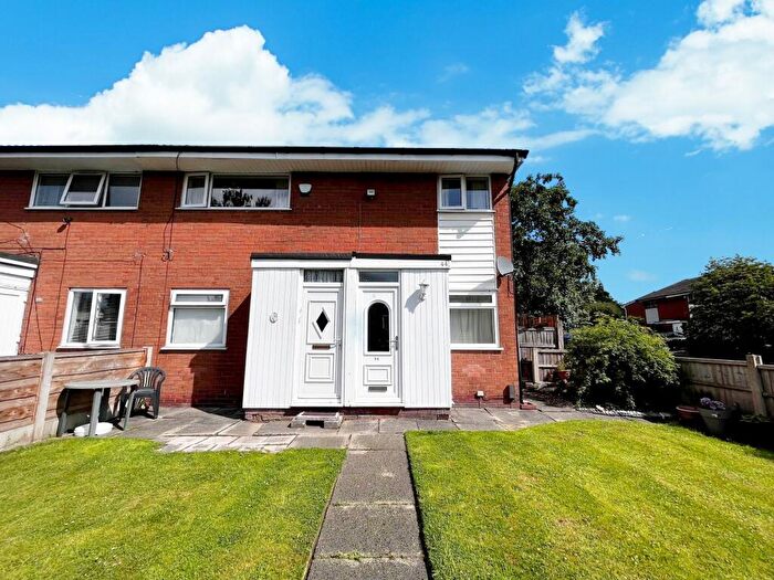 2 Bedroom Flat To Rent In Hatherleigh Walk, Bolton, BL2
