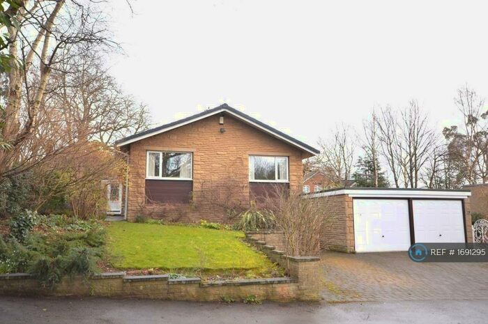 5 Bedroom Bungalow To Rent In Ridgeway, Leeds, LS8