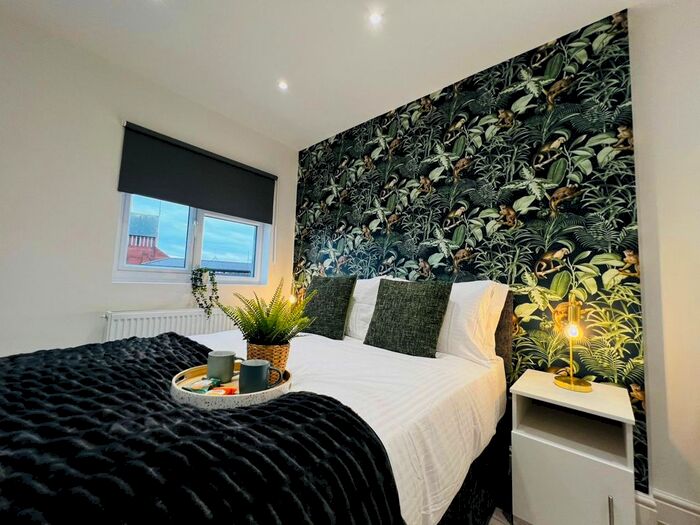 1 Bedroom Flat To Rent In The Broadway, London, W5