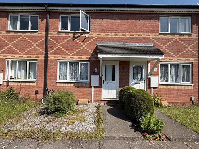 2 Bedroom Mews To Rent In Ajax Close, Rugby, CV21
