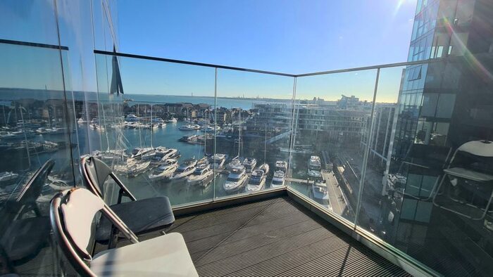 2 Bedroom Flat To Rent In The Hawkins Tower, Ocean Village, SO14