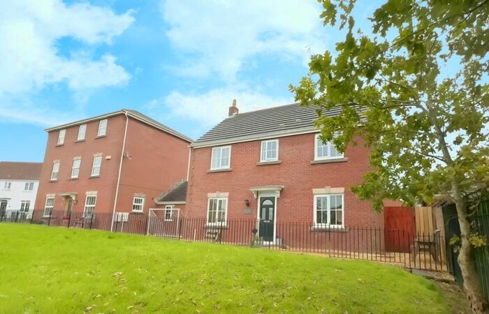 4 Bedroom Detached House For Sale In Y Llanerch, Pontlliw, Swansea, West Glamorgan, SA4