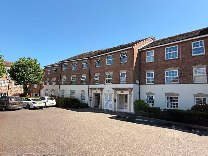 1 Bedroom Flat To Rent In Eastgate Gardens, Taunton, TA1