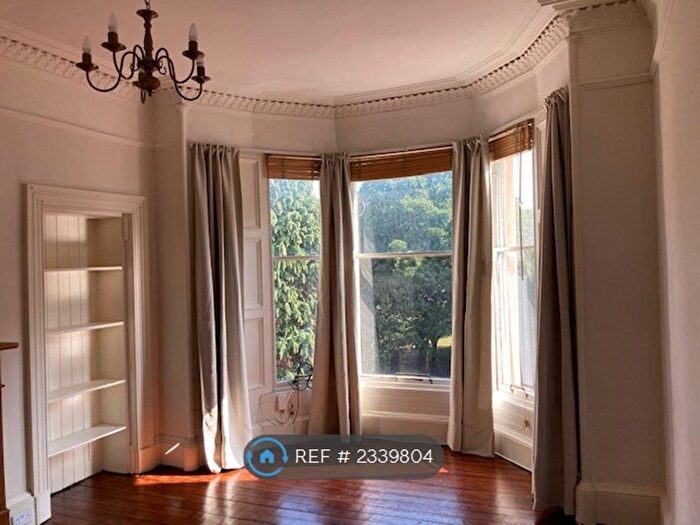 2 Bedroom Flat To Rent In Bruntsfield Place, Edinburgh, EH10