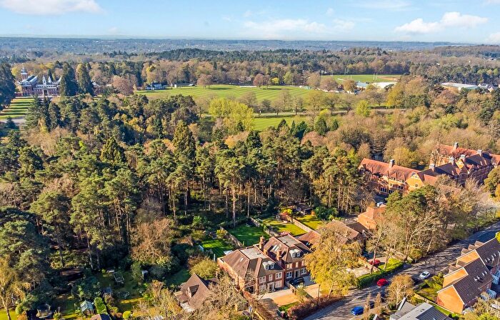 6 Bedroom Detached House For Sale In A Waterloo Road, Crowthorne, RG45