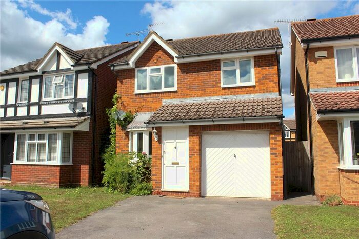 3 Bedroom Detached House To Rent In Abelia Close, West End, Woking, GU24