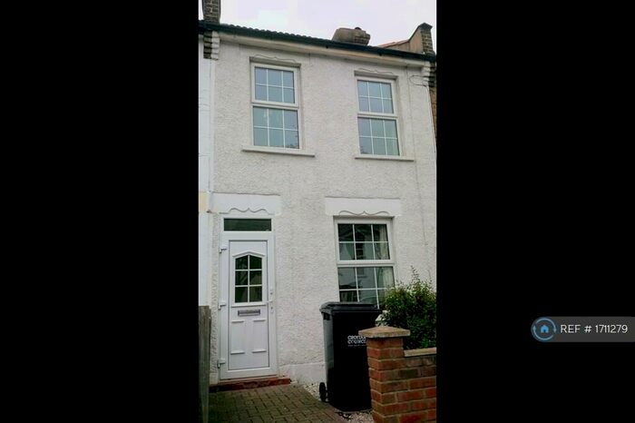 3 Bedroom Terraced House To Rent In Exeter Road, Croydon, CR0