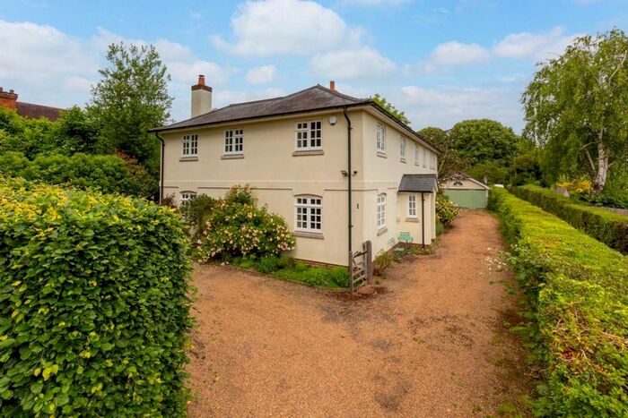 5 Bedroom Property To Rent In Bourne Lane, Tonbridge, TN9