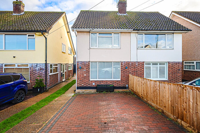 2 Bedroom Semi-Detached House For Sale In Edward Gardens, Wickford, SS11