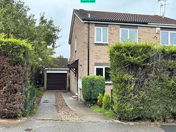 2 Bedroom Semi-Detached House To Rent In Barn Close, Worksop, S81