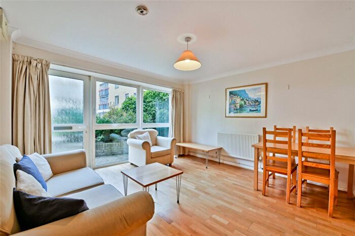 3 Bedroom Terraced House To Rent In St John Street, Clerkenwell, EC1V