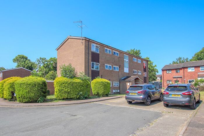 3 Bedroom Flat To Rent In Temple Fields, Bengeo, SG14