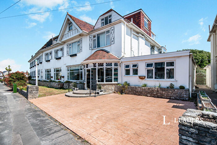 Flat To Rent In The Bristowe, - Grange Road, BH6