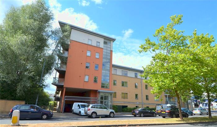 2 Bedroom Flat To Rent In Ryemead Boulevard, High Wycombe, HP11