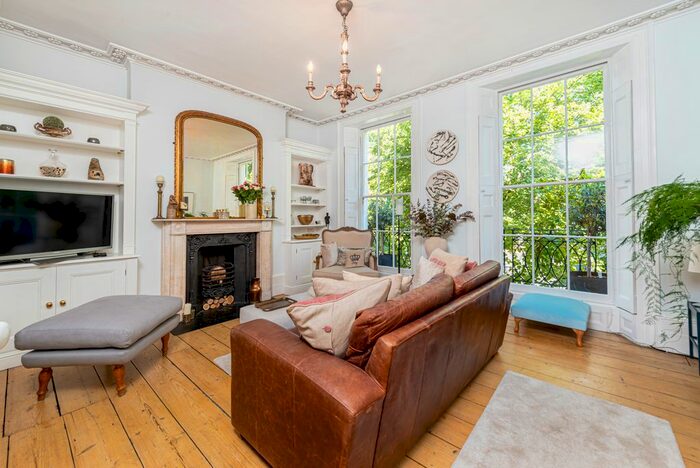 3 Bedroom Terraced House To Rent In Cloudesley Square, London, N1