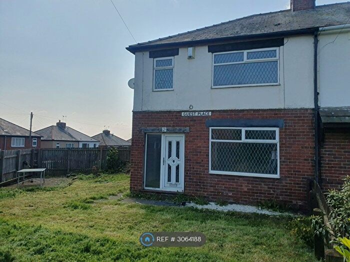 3 Bedroom Semi-Detached House To Rent In Guest Place, Hoyland, Barnsley, S74
