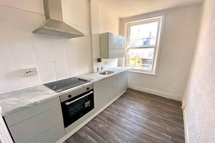 3 Bedroom Flat To Rent In Station Road, Whitley Bay, NE26