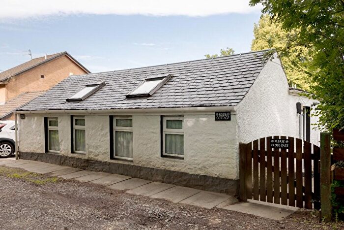 2 Bedroom Detached Bungalow For Sale In Rose Cottage, Spys Lane, Rhu, G84