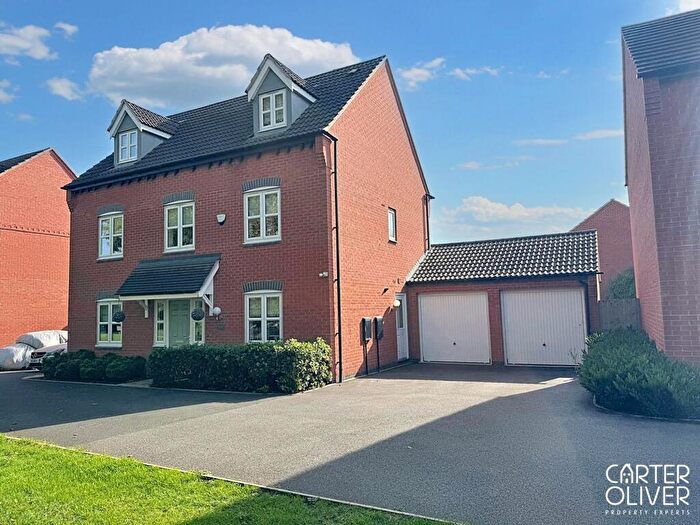 5 Bedroom Detached House For Sale In Leaders Way, Lutterworth, LE17