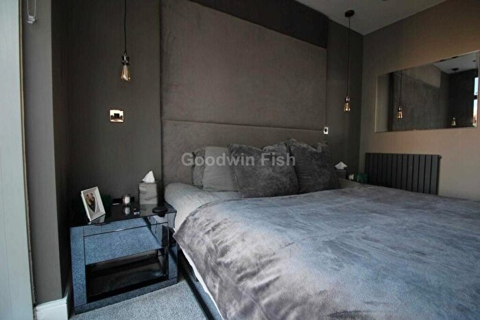 2 Bedroom Apartment To Rent In Watson Street, Manchester, M3