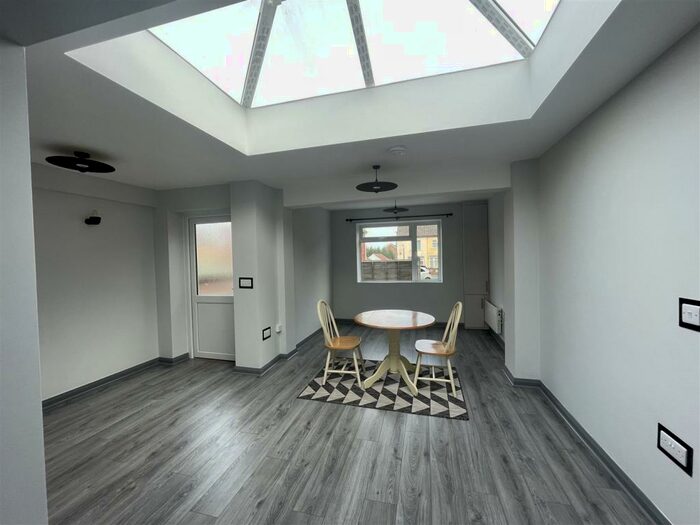 1 Bedroom Flat To Rent In Springfield Road, Shepshed, LE12