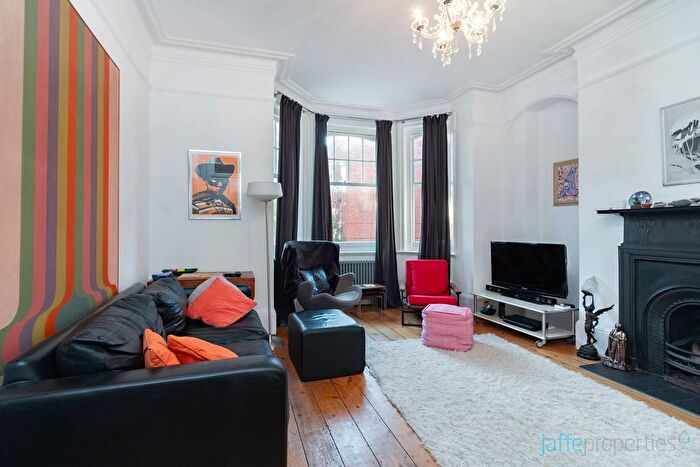 2 Bedroom Flat To Rent In Smyrna Road, London, NW6