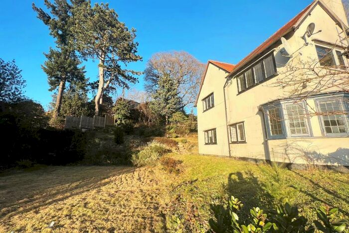 3 Bedroom Detached House To Rent In White Rose Lane, Woking, GU22