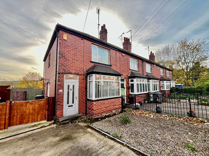 3 Bedroom Property To Rent In Lower Wortley Road, Leeds, LS12