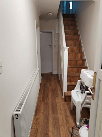 4 Bedroom Terraced House To Rent In Berkeley Avenue, Hounslow, TW4