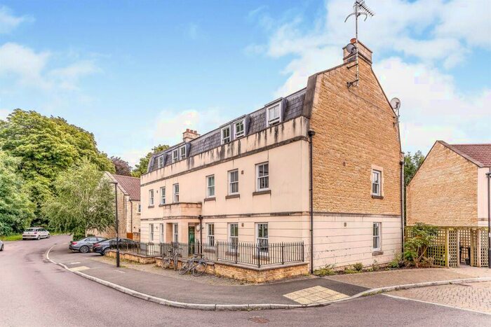 2 Bedroom Apartment To Rent In Eveleigh Avenue, Bath, BA1