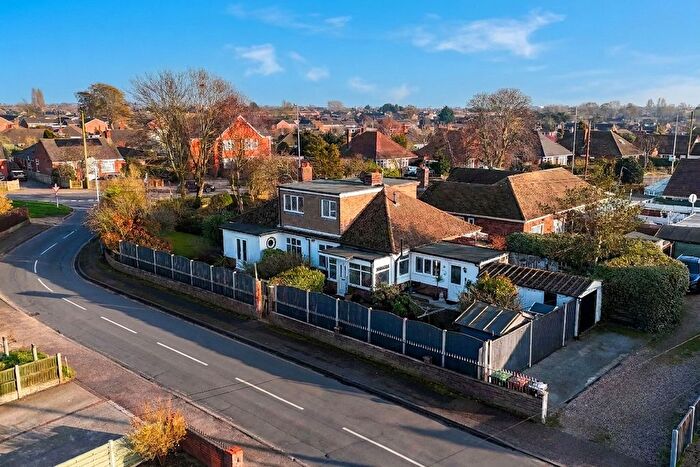 3 Bedroom Semi Detached Bungalow For Sale In Bradwell Avenue, Bradwell, Great Yarmouth, NR31