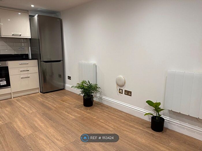 1 Bedroom Flat To Rent In Longfield Street, Southfields, SW18