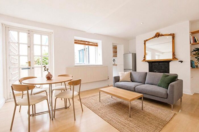 1 Bedroom Apartment For Sale In Stanley Road, Redland, BS6