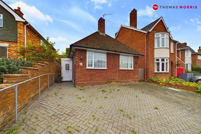 3 Bedroom Bungalow For Sale In Barkway Road, Royston, Hertfordshire, SG8