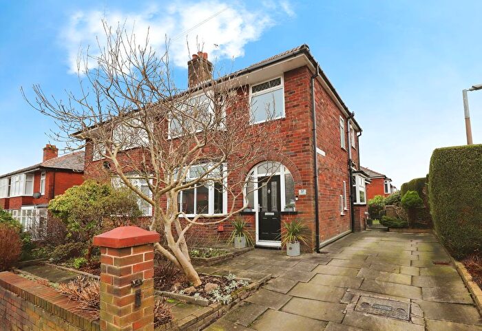 3 Bedroom Semi-Detached House For Sale In Greymont Road, Bury, BL9