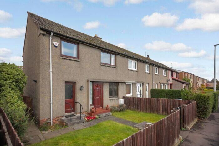 End Of Terrace House For Sale In Park Road West, Rosyth, Dunfermline, KY11
