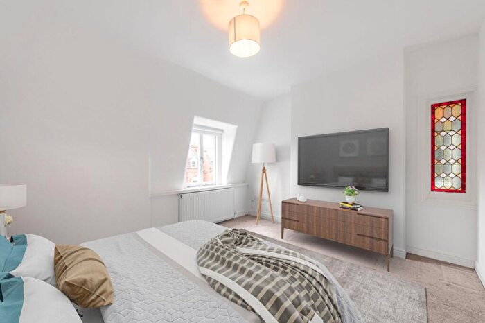 2 Bedroom Flat For Sale In Goldhurst Terrace, London, NW6