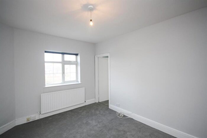 1 Bedroom Flat To Rent In South Worple Way, East Sheen, SW14
