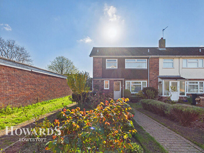 3 Bedroom End Of Terrace House For Sale In The Nordalls, Kessingland, NR33